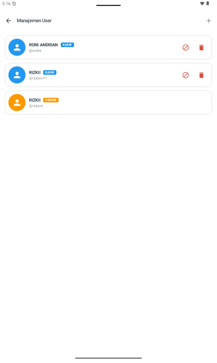 Halaman Manajemen User dengan list 3 user: 2 KASIR dan 1 OWNER, dengan icon nonaktifkan dan hapus untuk kasir
